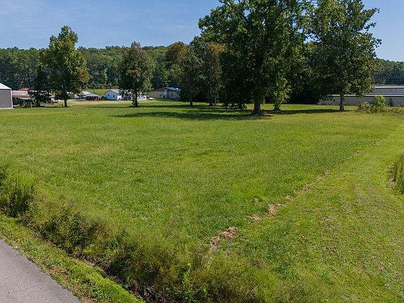 4th image of 903 Ed Spears Rd