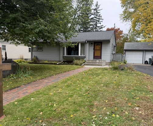 1897 Aglen St, Roseville, MN 55113