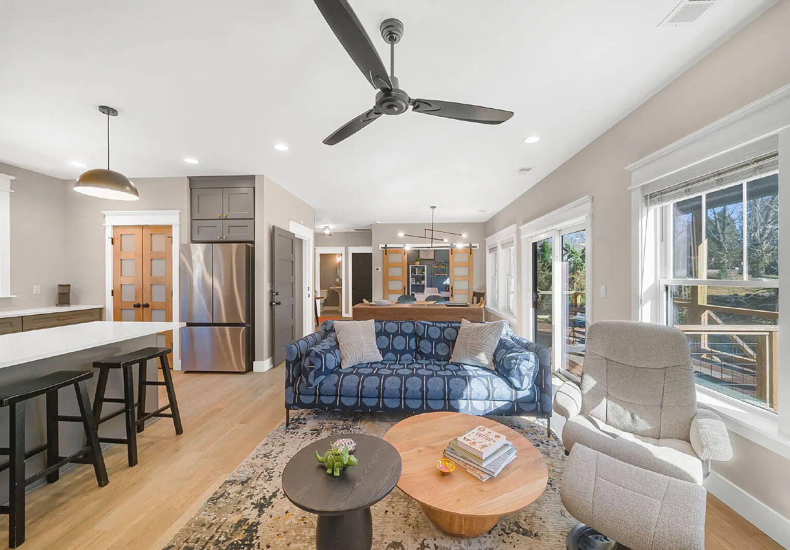 4 bed, 3.5 bath, 2679 sqft, $4,800 — Photo 2