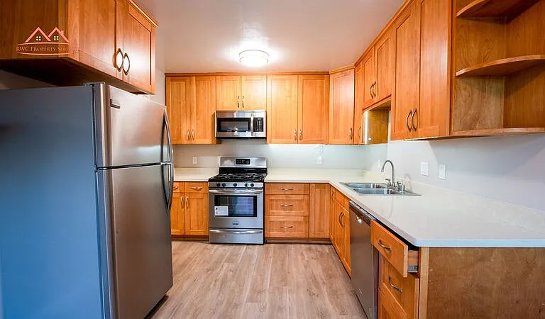 868 Miller Ave — Photo 10