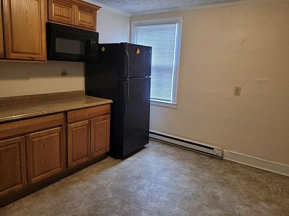 2nd image of 10404 Warwick Blvd #2