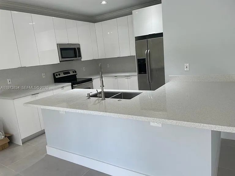 1527 Winterberry Ln — Photo 6