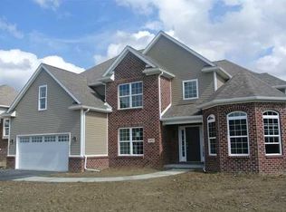 4941 Prestonwood Rd, Perrysburg, OH 43551