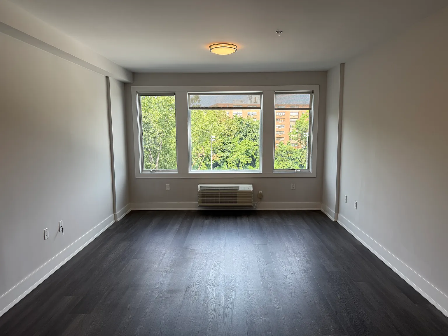 1 bed, $2,845 — Photo 4