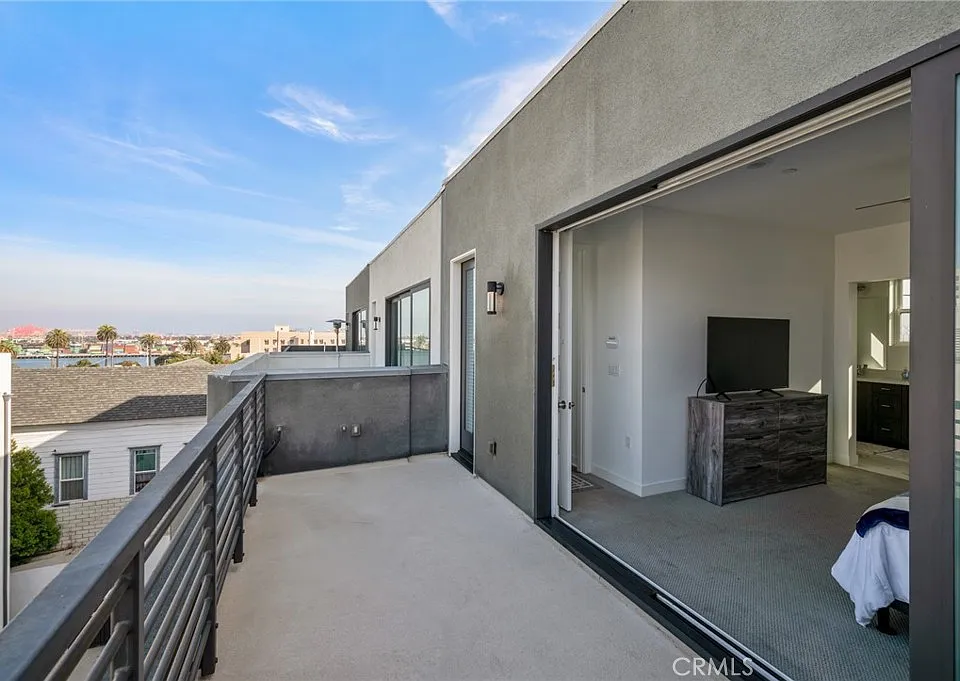 277 Dockside Ln
