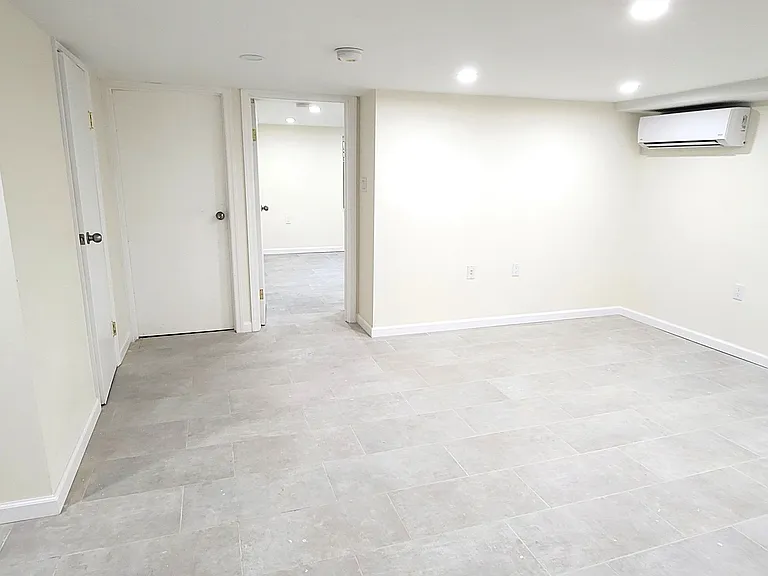 170-20 Lithonia Ave #1B — Photo 12
