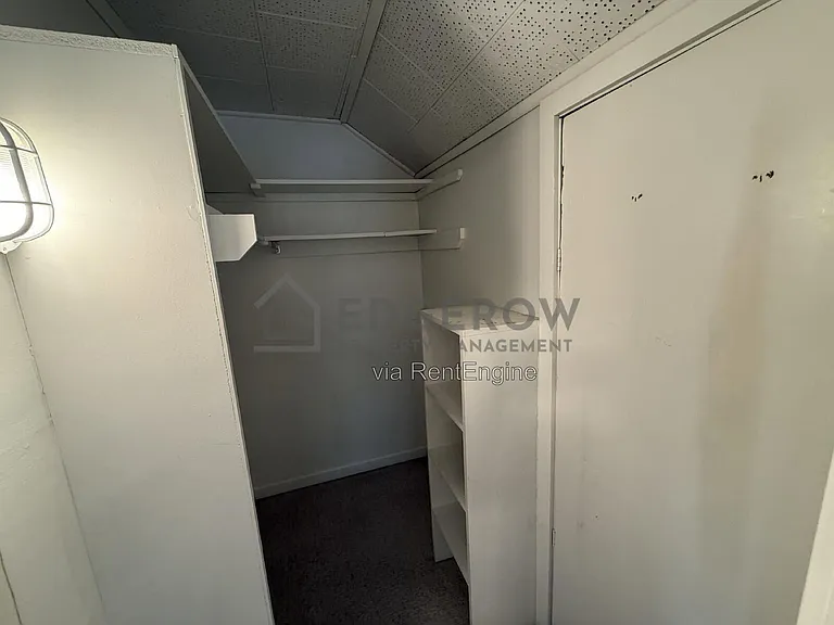 1240 Emerald Ave NE — Photo 11