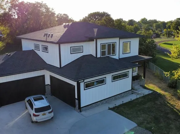 1010 Frederick Ave, Des Moines, IA 50315