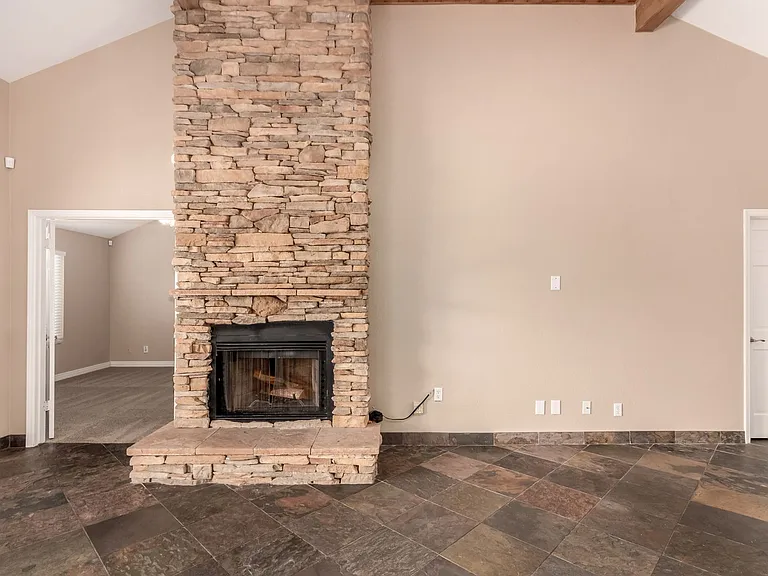 11115 E Mercer Ln — Photo 9