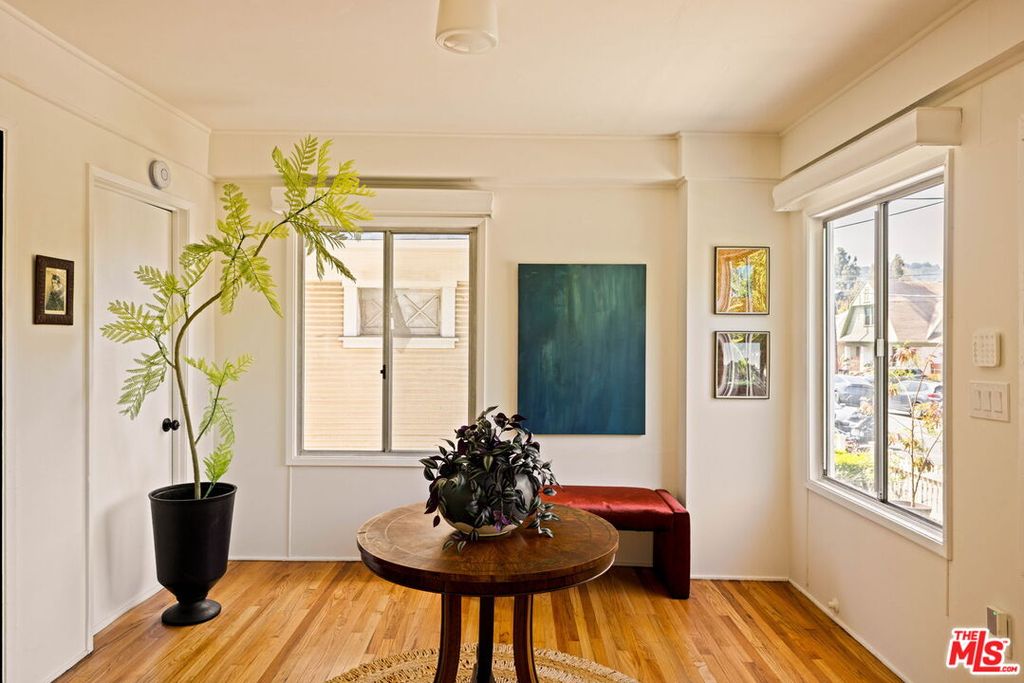 125 Roselawn Pl, Los Angeles, CA - View 5