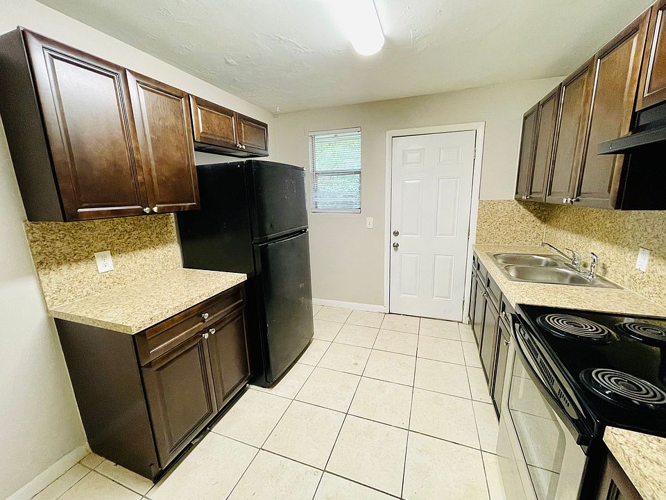 Silver Street Apartments Owner Maintenance Apartment Rentals