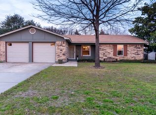 107 E Mildred Ln, Fort Worth, TX 76126