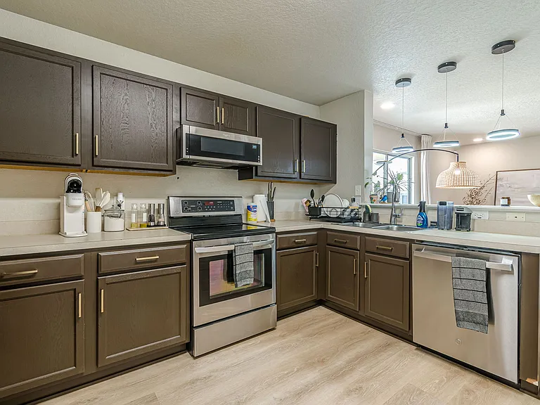 4411 Southton Way — Photo 8