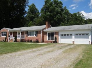 8199 Rozell Rd, Woodford, VA 22580