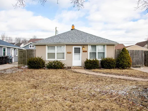 5323 Lathrop St, Trenton, MI 48183