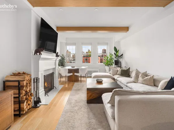 39 Fifth Avenue image 1 of 10