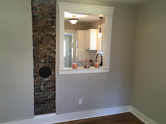 5th image of 2207 Fox Ave