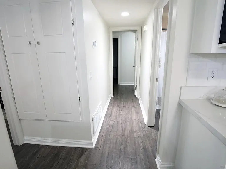 550 Graves Ave #10 — Photo 26