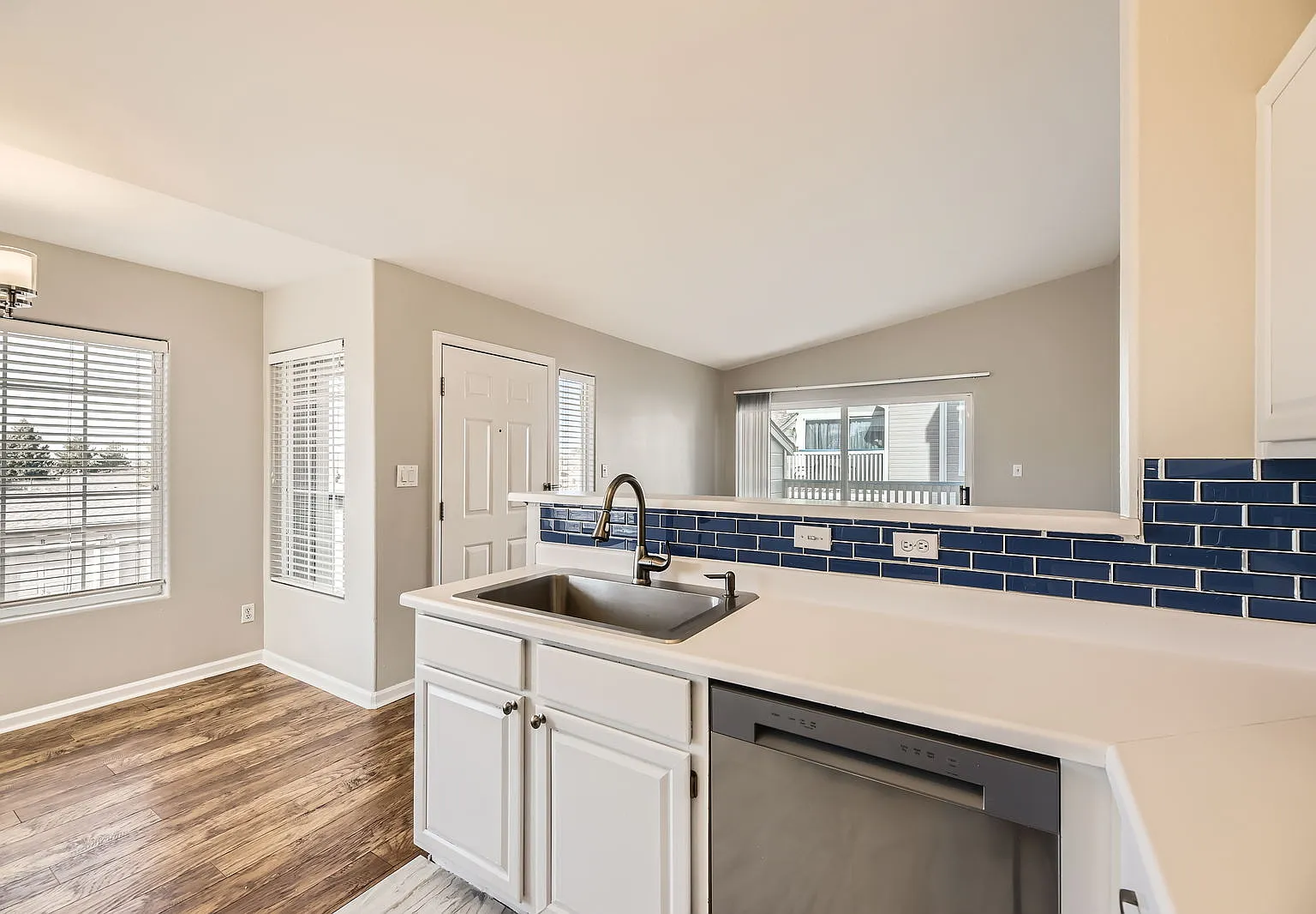 2 bed, 1031 sqft, $2,250 — Photo 4