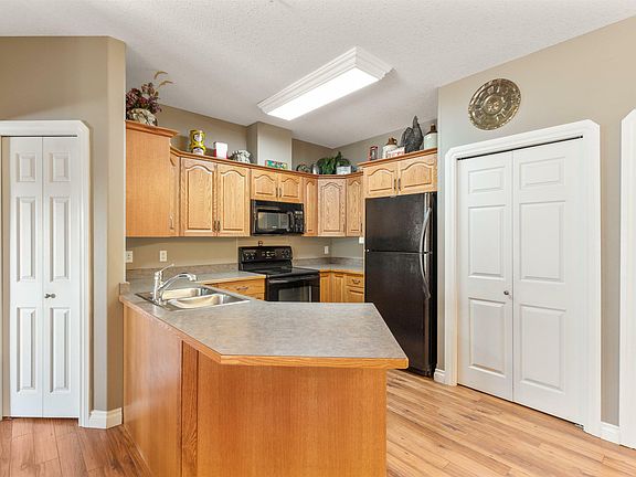 3rd image of 4128 47th St #102