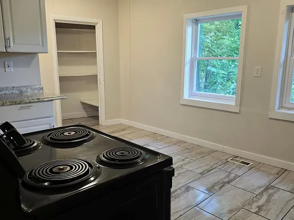 75 2nd Ave APT 1, Albany, NY 12202