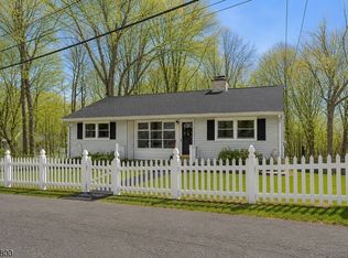 3 Castle Rock Rd, Lake Hopatcong, NJ 07849