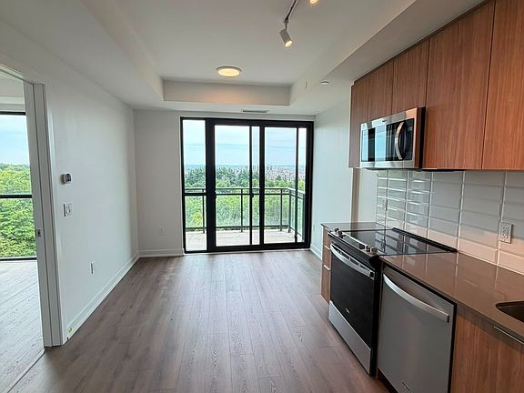4th image of 740 Whitlock Ave #E502