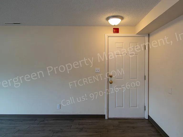 Mosher Manor — Photo 2