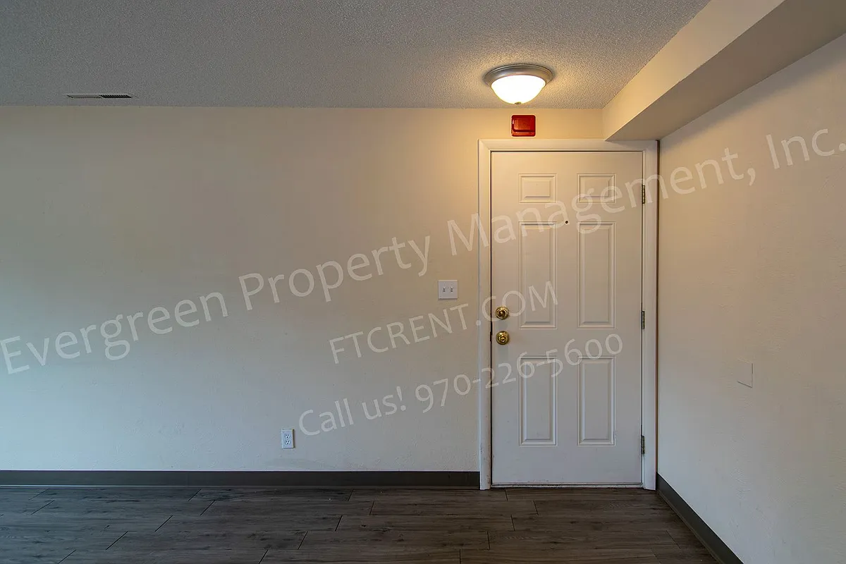 Building Photo - Mosher Manor