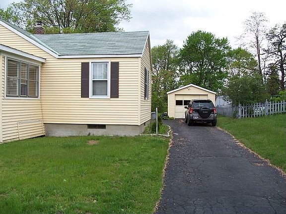 Right Side and 1 car detached garage