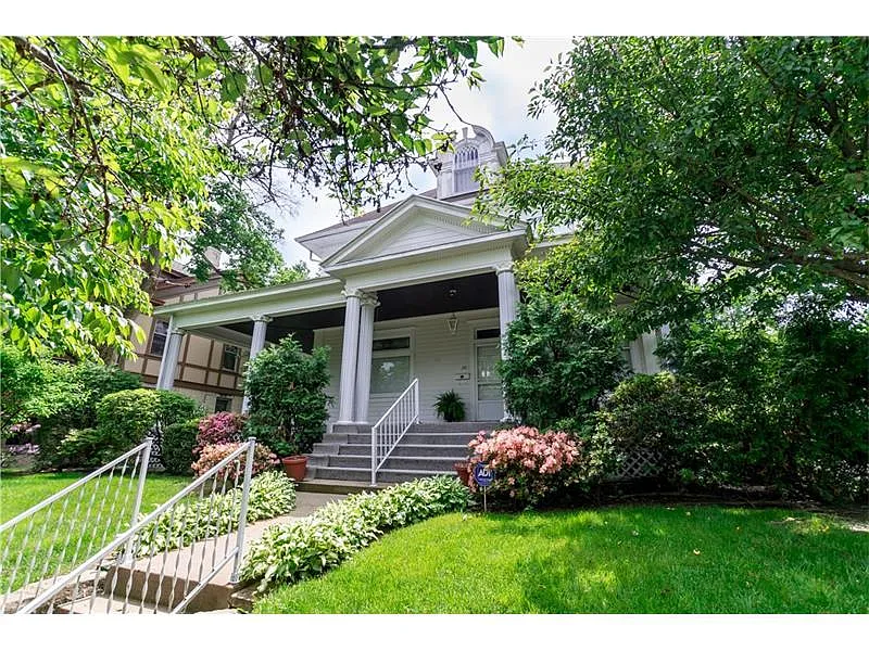 20 Charles St photo 1