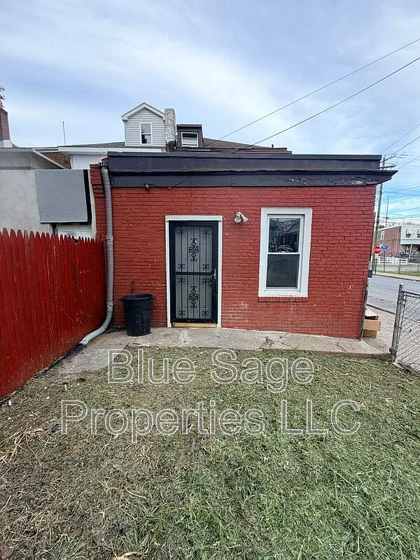 1 bed, 1.0 bath, 448 sqft — Photo 1