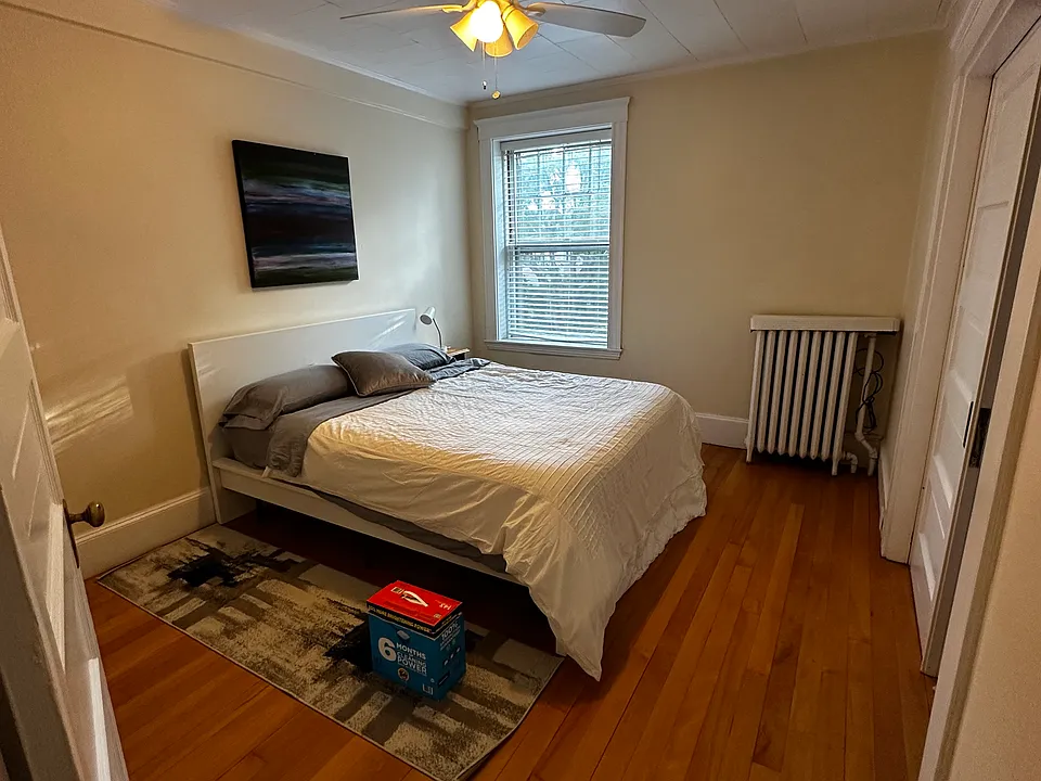 25 Fairfield St #4