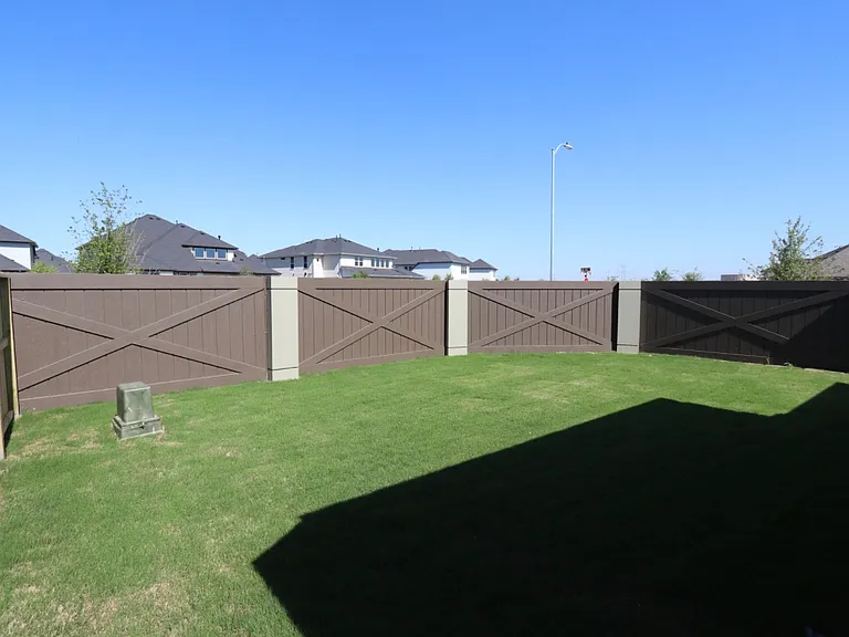 2423 Shallot Ln — Photo 5