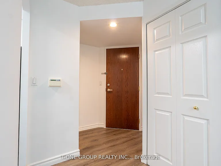 29 Pemberton Ave #605 — Photo 11