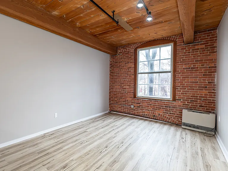 1013F Whiting St #3F — Photo 7