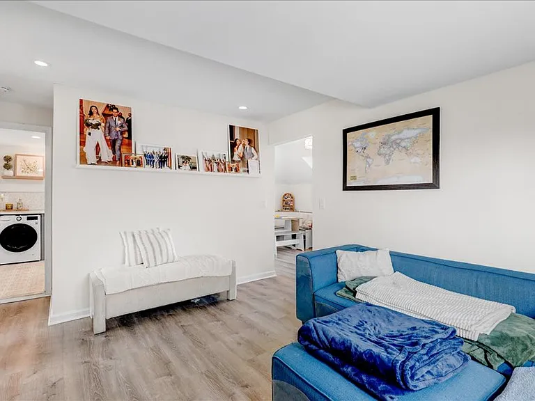 606 Beach Ave #3 — Photo 12