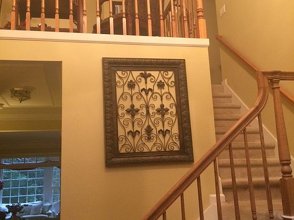 Foyer/upstairs landing area