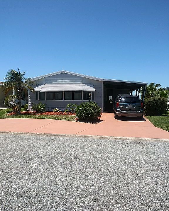 1st image of 471 Papaya Cir
