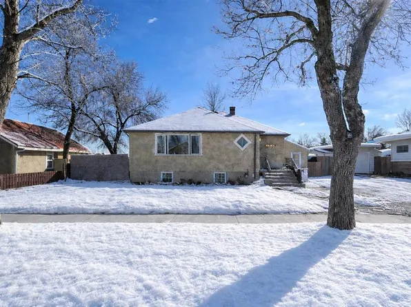 2311 N 22nd St, Nanton, AB T0L 1R0