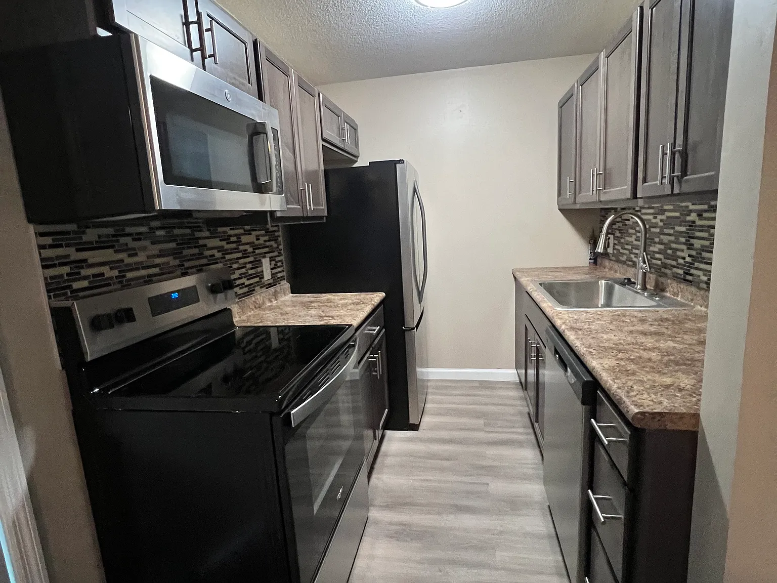 Studio, 400 sqft, $900 — Photo 2