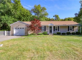 16 Thomas Leighton Blvd, Cumberland, RI 02864