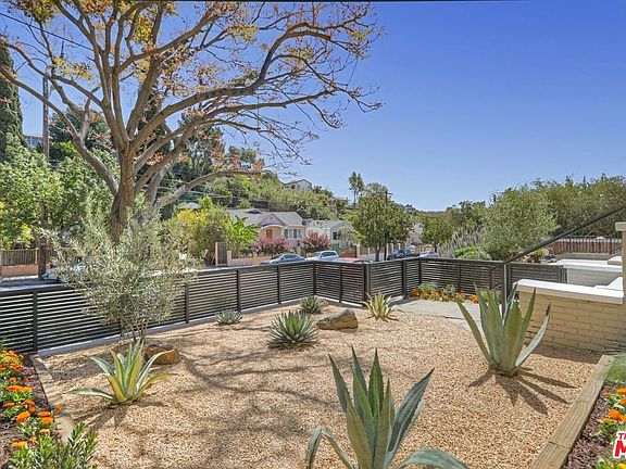 3rd image of 2153 Echo Park Ave