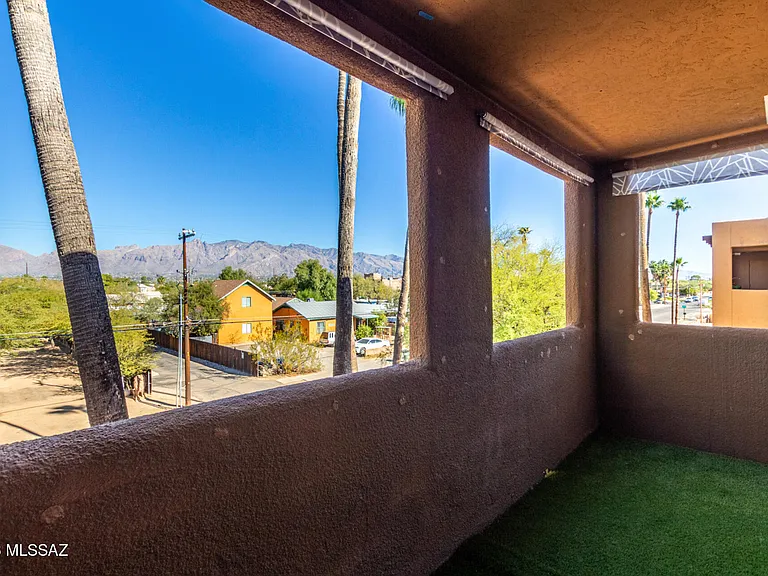 1810 E Blacklidge Dr #123 — Photo 21