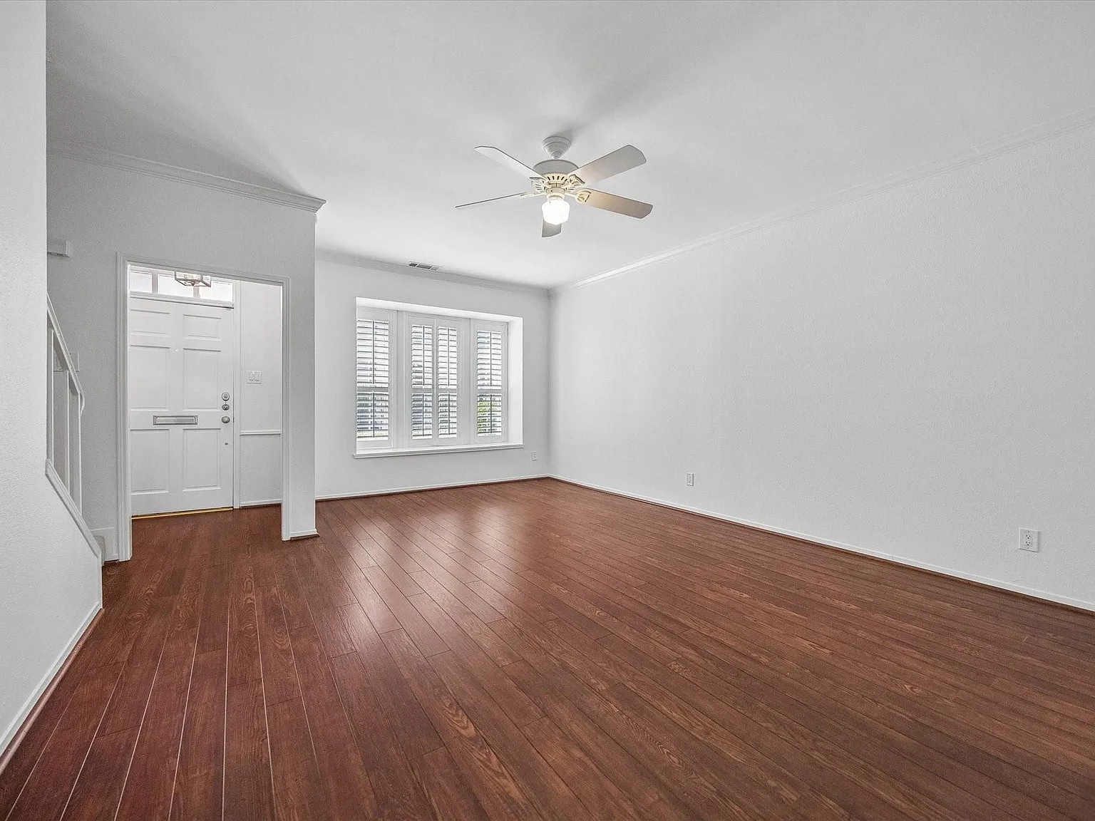 2 bed, 2.5 bath, 1558 sqft, $2,600 — Photo 2