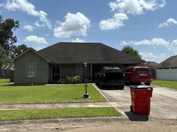 29796 Macon Dr, Albany, LA 70711