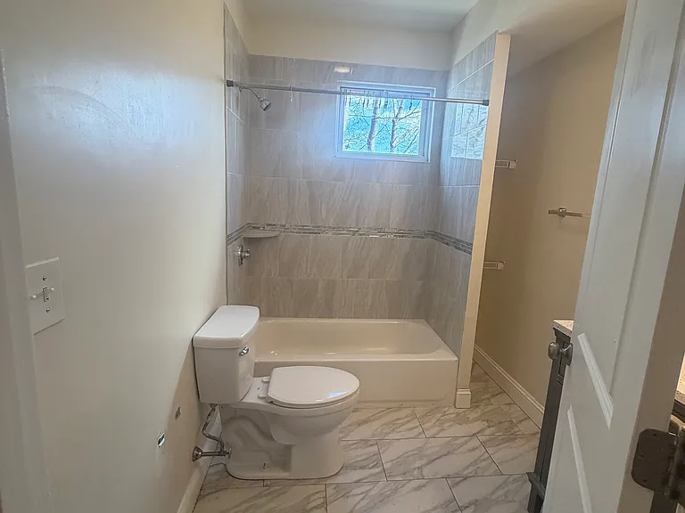 9 Nottingham St #1 — Photo 17