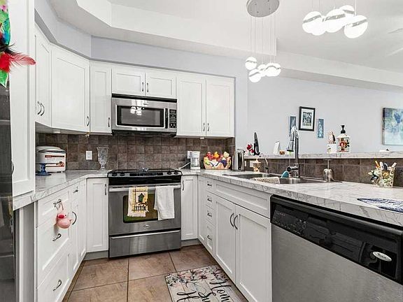 3rd image of 100 S Lakeway Blvd #107