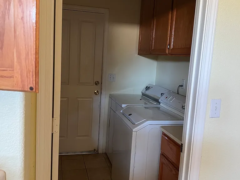 8259 Leesburg Way — Photo 7
