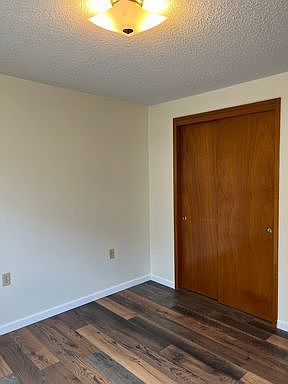 4th image of 2040 8th Ave N #201